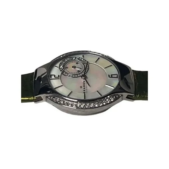 New Skagen Denmark Designer Ladies Wrist Watch Leather Metallic Green Band